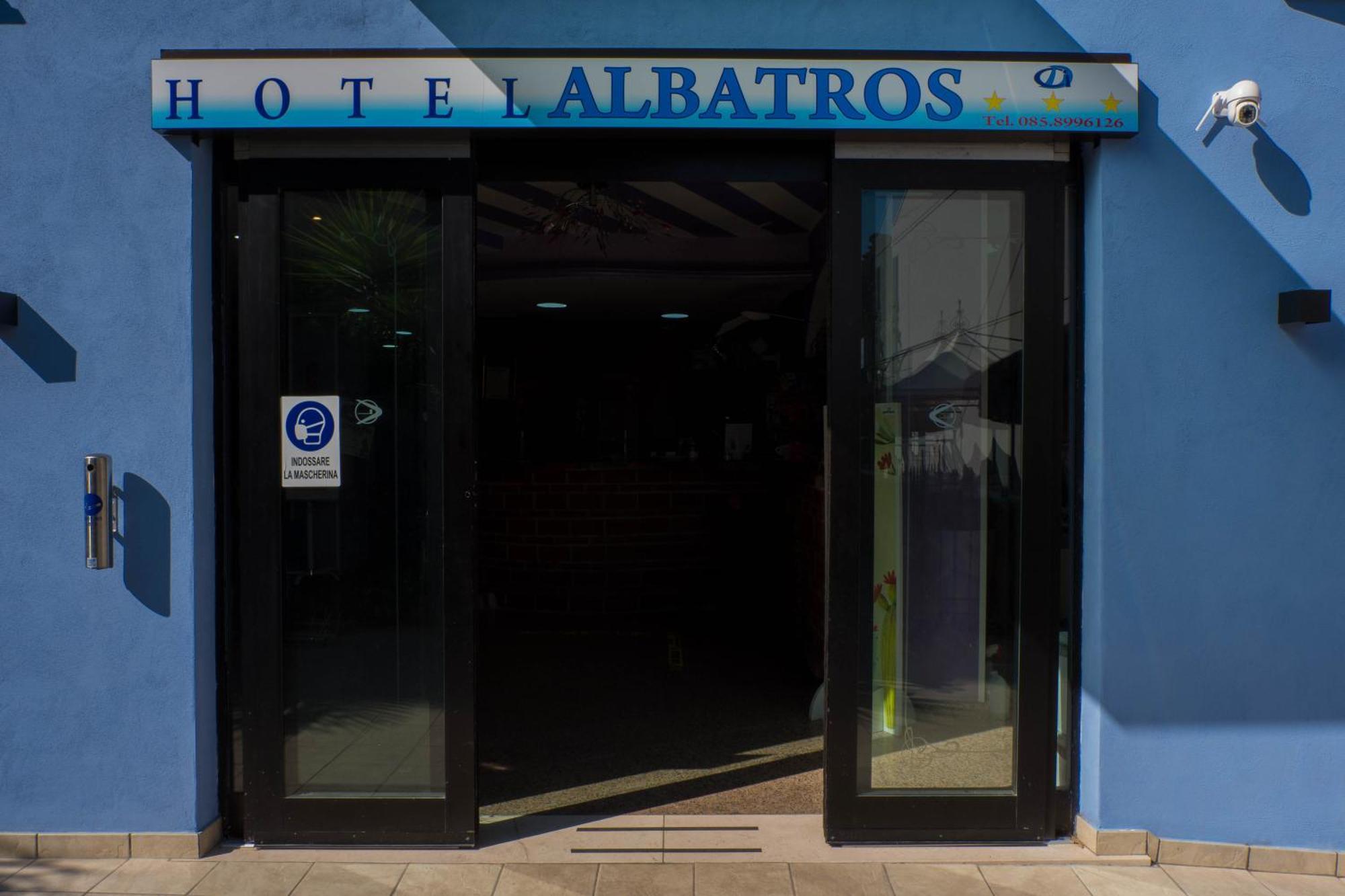 Hotel Albatros Roseto Degli Abruzzi Exterior foto