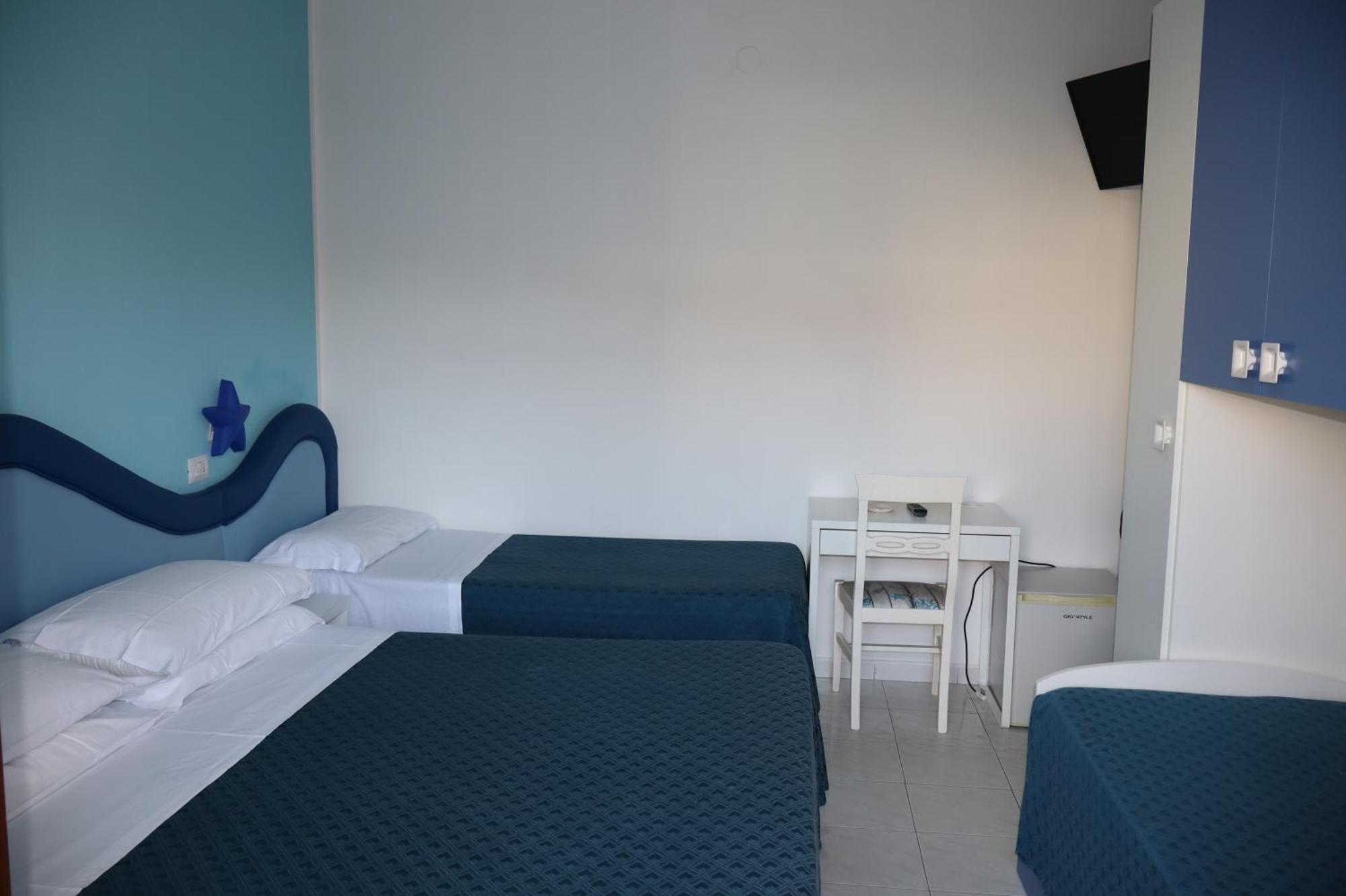 Hotel Albatros Roseto Degli Abruzzi Exterior foto